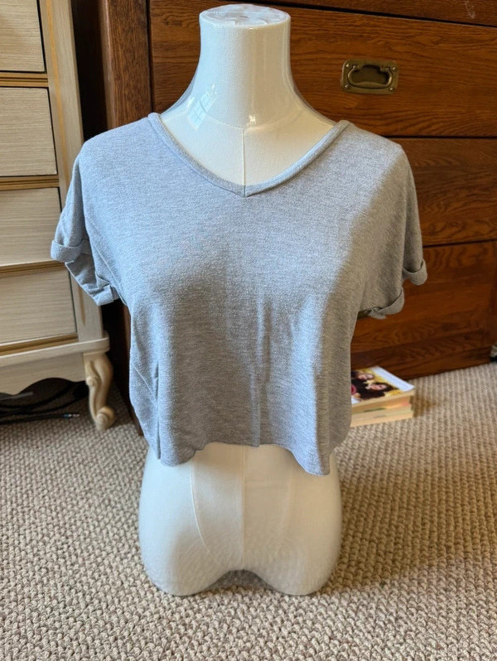 Antistarr grey v neck crop top